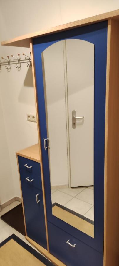 2-Room Appartment Near Westbahnhof Bécs Kültér fotó